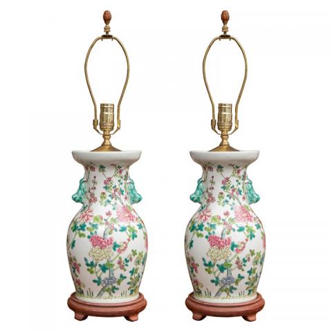 Pair_of_Chinese_Floral_Pattern_Lamps
