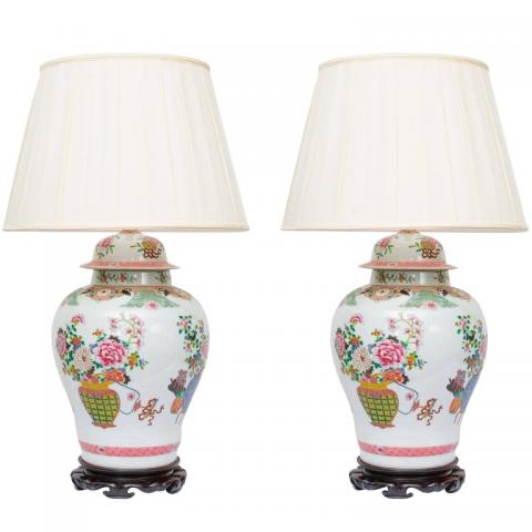 Pair_of_Chinese_Urn_Lamps_on_Scalloped_Bases